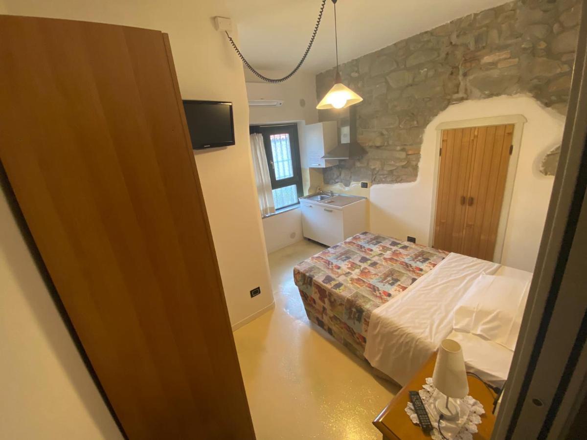 Macloud Pub B&B Sarnico Exterior photo